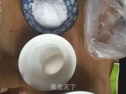 Make A duck egg step 1