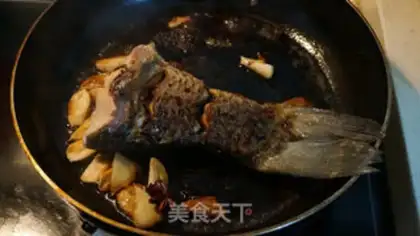 Make Red fish tails step 3
