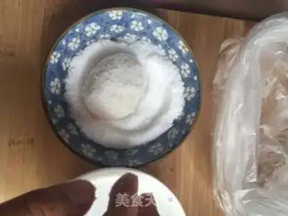 Make A duck egg step 2
