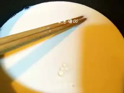 Make Flower-shaped coconut-fruit ice cream step 5