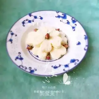 Make Flower-shaped coconut-fruit ice cream step 11