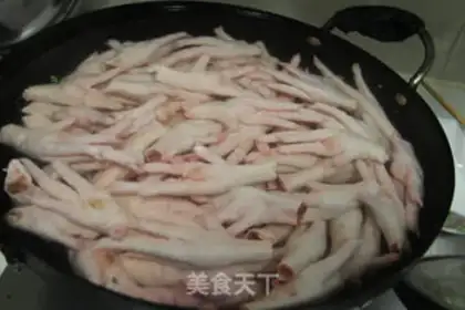 Make Spicy little wind claws step 0