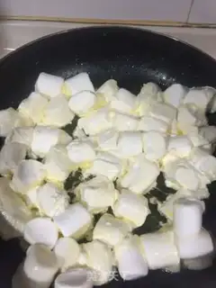 Make Cranberries and sugar step 1
