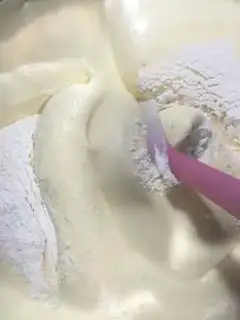 Make Mid-air sponge cake step 5