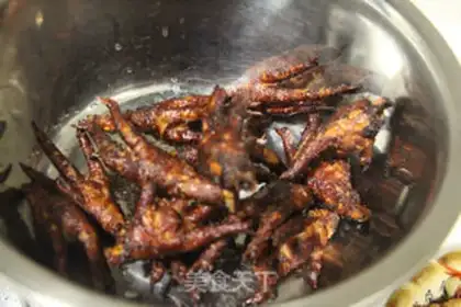 Make Spicy little wind claws step 9