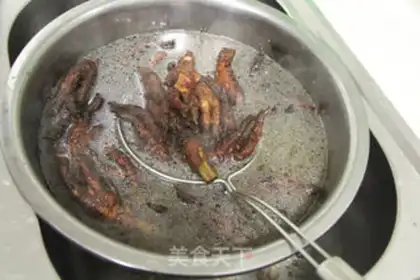 Make Spicy little wind claws step 10