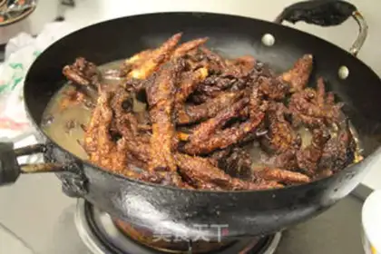Make Spicy little wind claws step 12