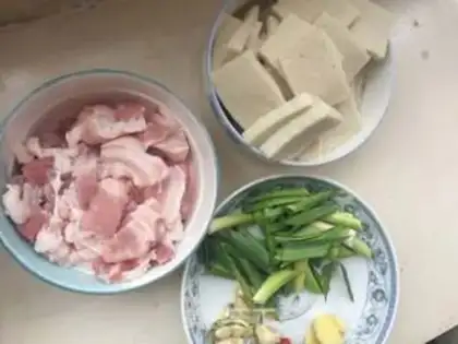 Make Meat-burning tofu step 1