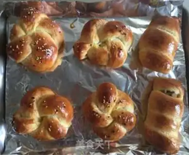 Make Homemade sausage, hot dog bread step 4