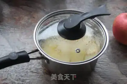 Make Apple roses step 2
