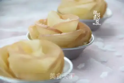 Make Apple roses step 9