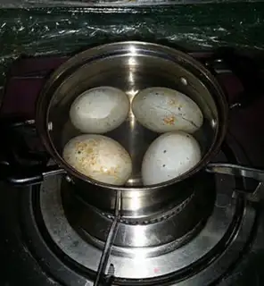 Make Precious eggs step 1