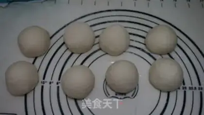 Make Conch buns step 5