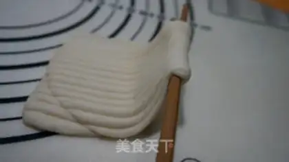 Make Conch buns step 9