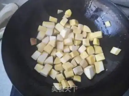 Make Black pepper beef fried abalone mushroom step 7