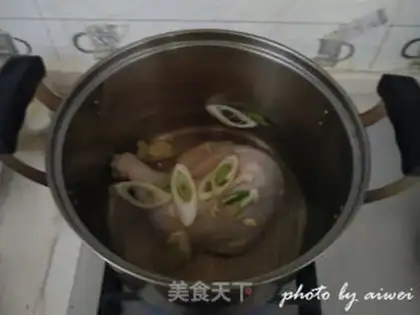 Make Chicken with onions step 1