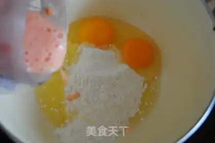 Make Tomato egg rolls step 2
