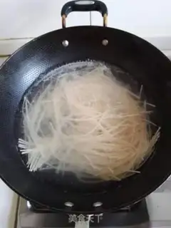 Make Noodles step 0