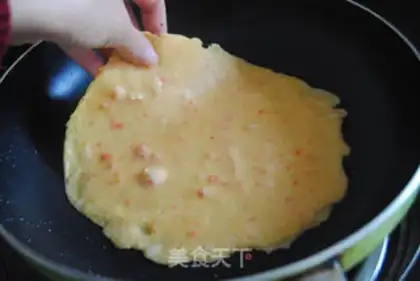 Make Tomato egg rolls step 6