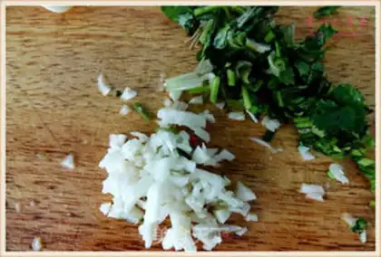 Make Piggy-eared guacamole step 3