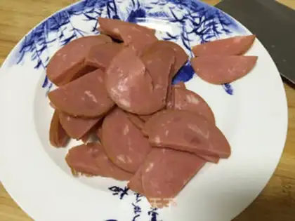 Make Garlic sausage step 1