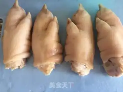 Make Spicy roasted pig hoof step 0