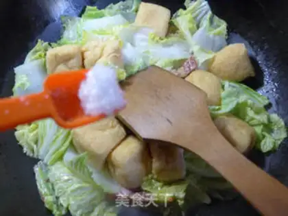 Make Soybean cabbage for chicken legs step 5