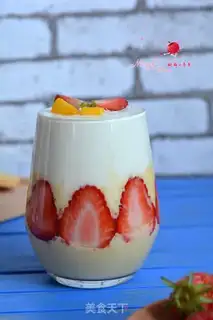 Make Strawberry Mango Smutcher step 7