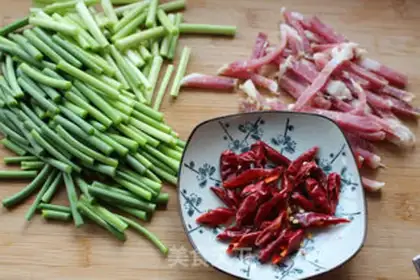Make Garlic pork step 1