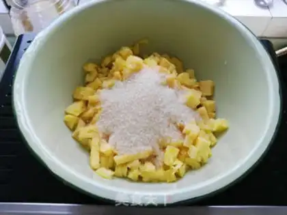 Make Pineapple pie step 3