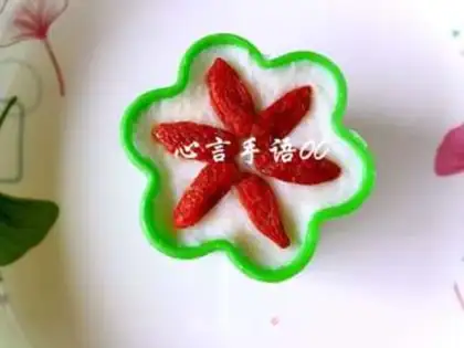 Make Hana Zhushan medicine cake step 8