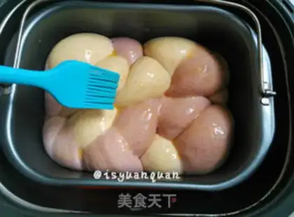 Make Double-coloured pancreas step 7