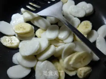 Make Banana pastry step 4