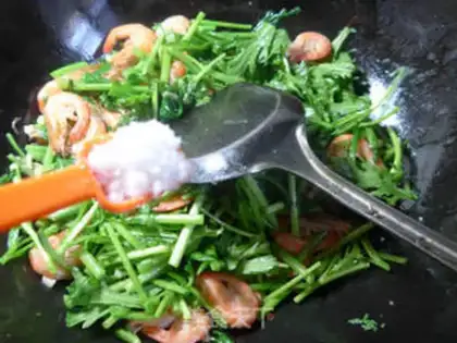 Make Shrimp sashimi step 7