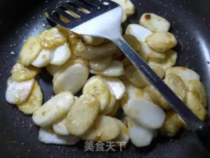 Make Banana pastry step 6