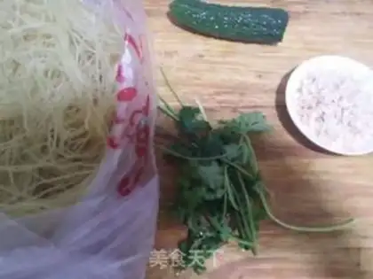 Make Hot noodles step 0