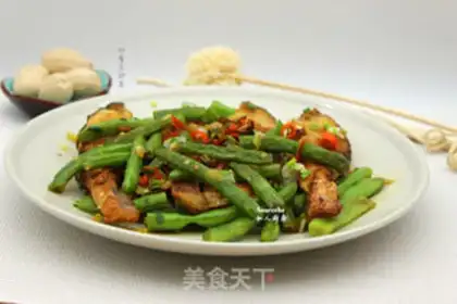 Make Four seasons of bean fried fish step 8