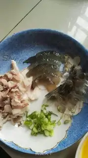 Make Shrimp sauce fried rice step 2