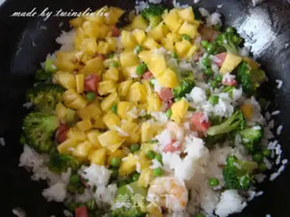 Make Pineapple rice step 8