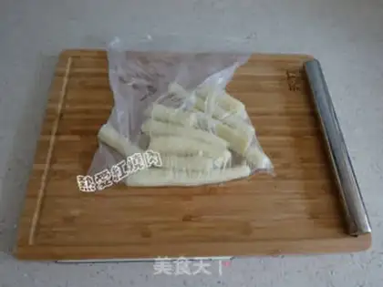 Make Strawberry Mathematics step 3