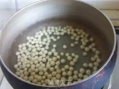 Make Shrimp fried chicken rice step 1