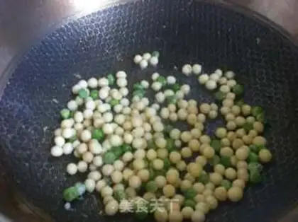 Make Shrimp fried chicken rice step 7