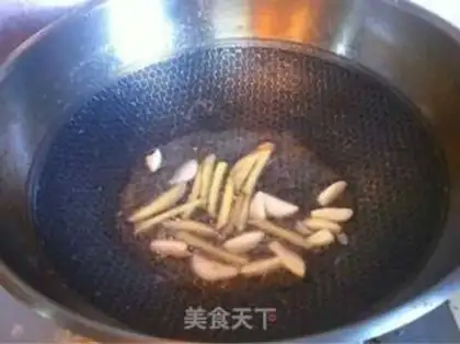 Make Spicy shrimp fried eggs step 6