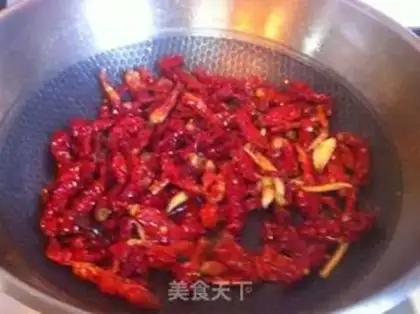 Make Spicy shrimp fried eggs step 7