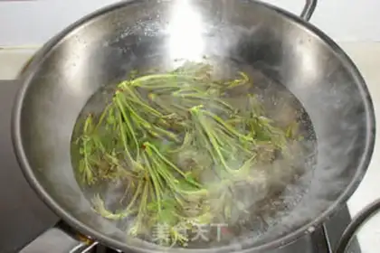 Make Fried eggs step 1