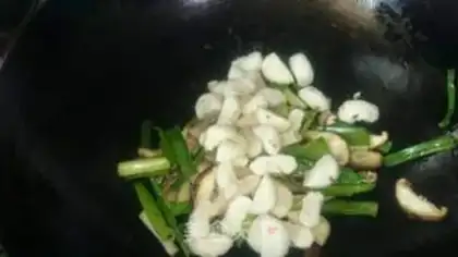 Make Garlic fried meat step 4