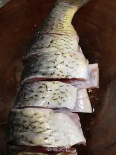 Make Onion sauce carp step 1