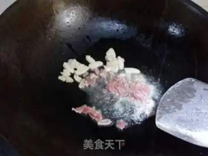 Make Spring fried meat step 2
