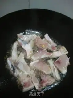 Make Celery fried fish step 4