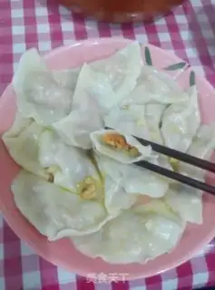 Make Three fresh dumplings step 4